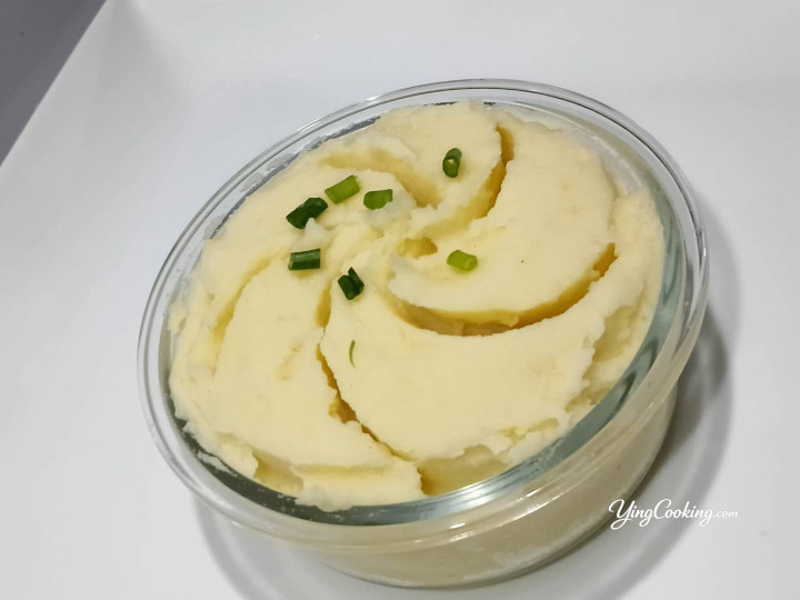 Homemade Mashed Potatoes | Creamy European Style