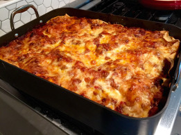 Homemade Fresh Lasagna Delivery in Pattaya | Ying Cooking